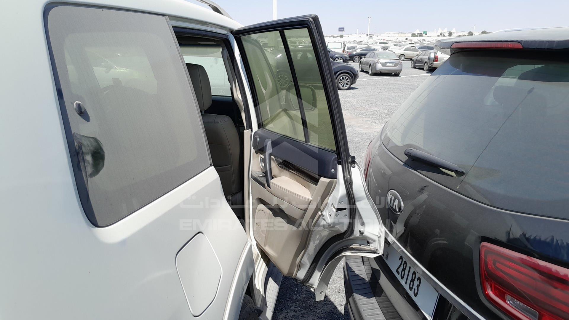 2015 MITSUBISHI PAJERO VIN: JMYLYV95WFJ713366