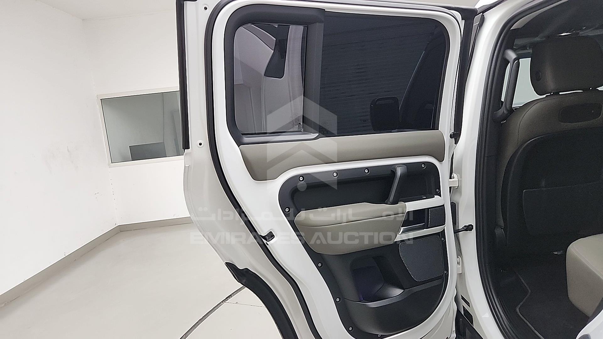 2021 LAND ROVER DEFENDER VIN: SALEA7BU2M2035119