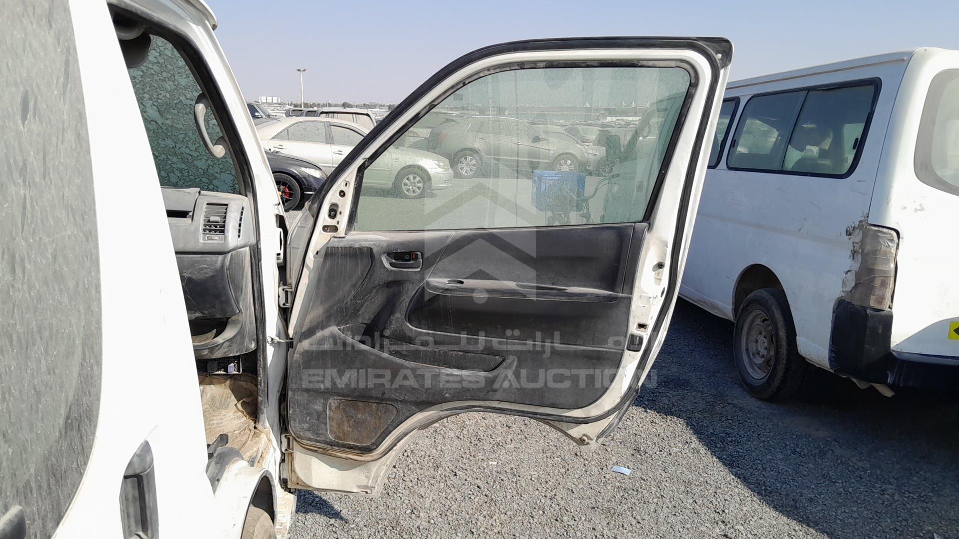 2007 TOYOTA HIACE VIN: JTGJX02P870010864