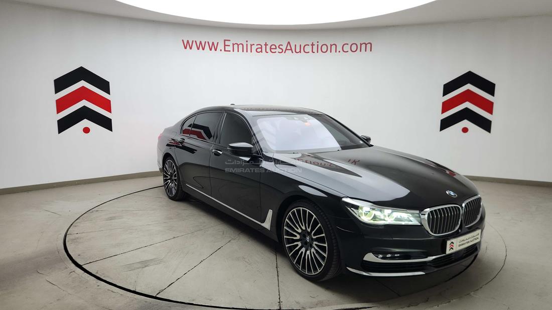 2016 BMW 740 LI — Front Right Angle — Photo 12