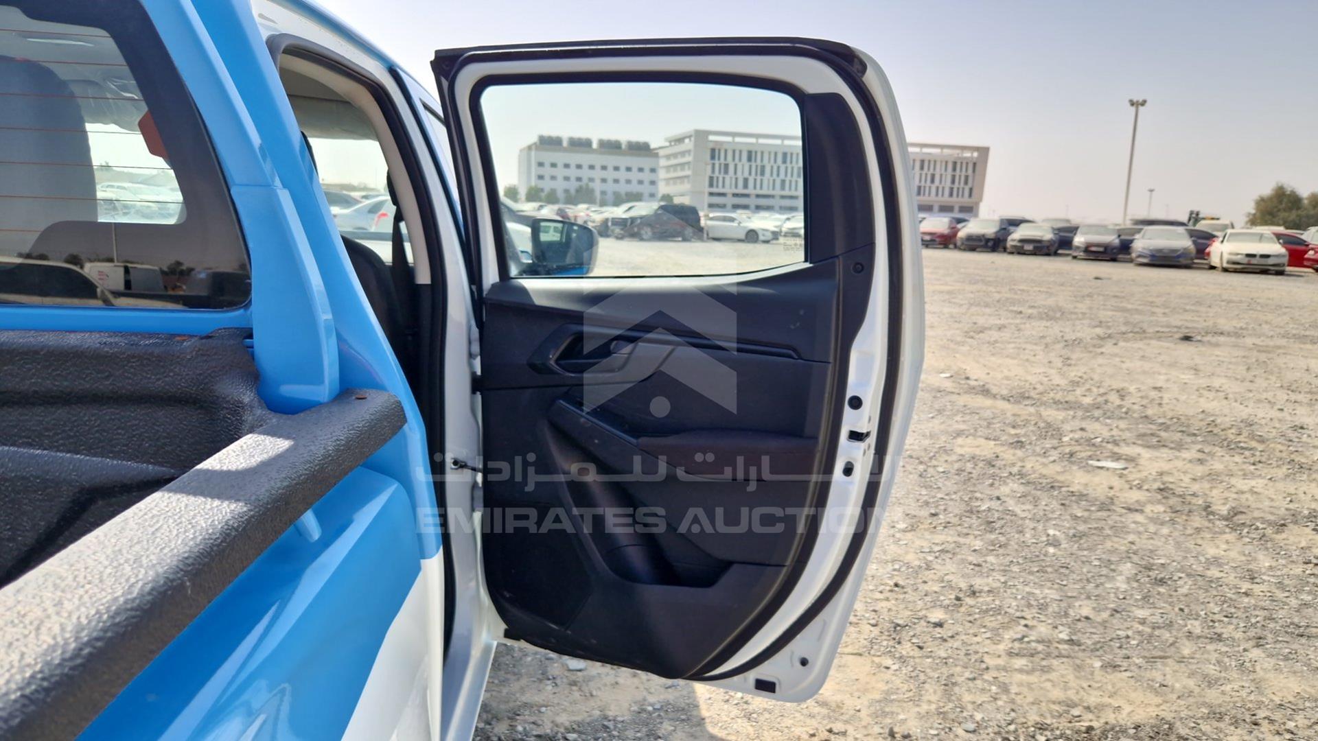 2024 ISUZU D-MAX VIN: MPAEL3376RT008775