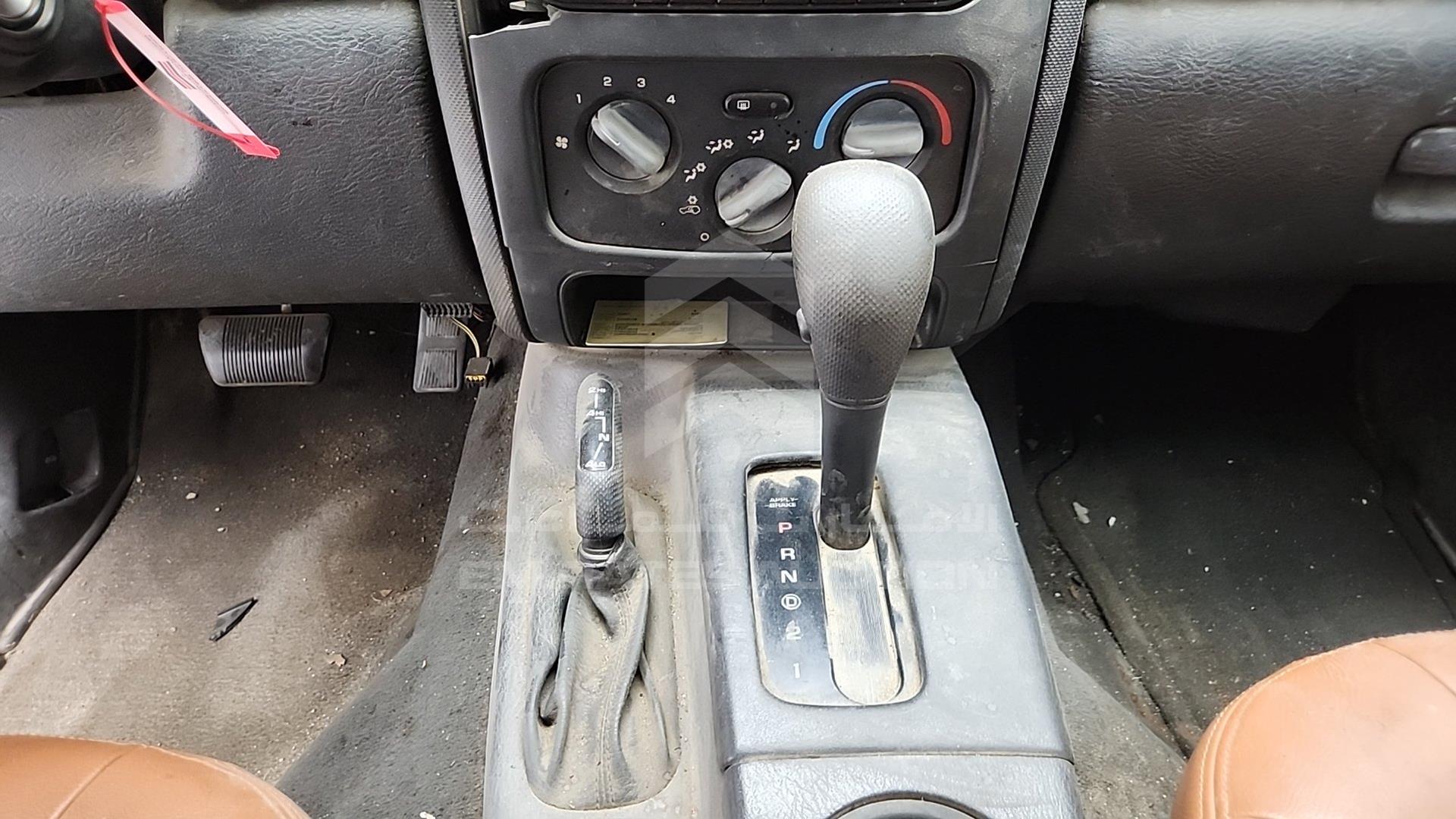 2005 JEEP CHEROKEE VIN: 1J4GL48K65W582087