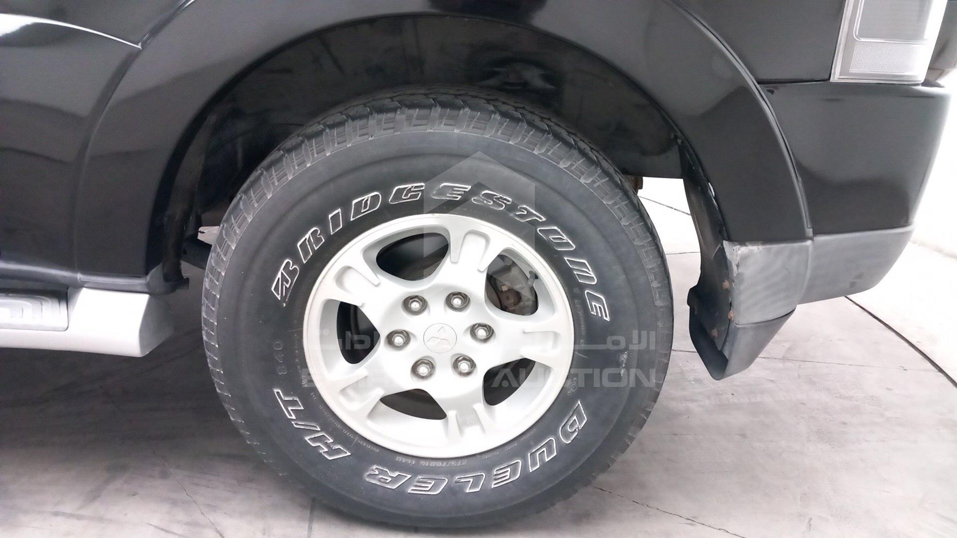 2009 MITSUBISHI PAJERO VIN: JMYMRV83W9J707496