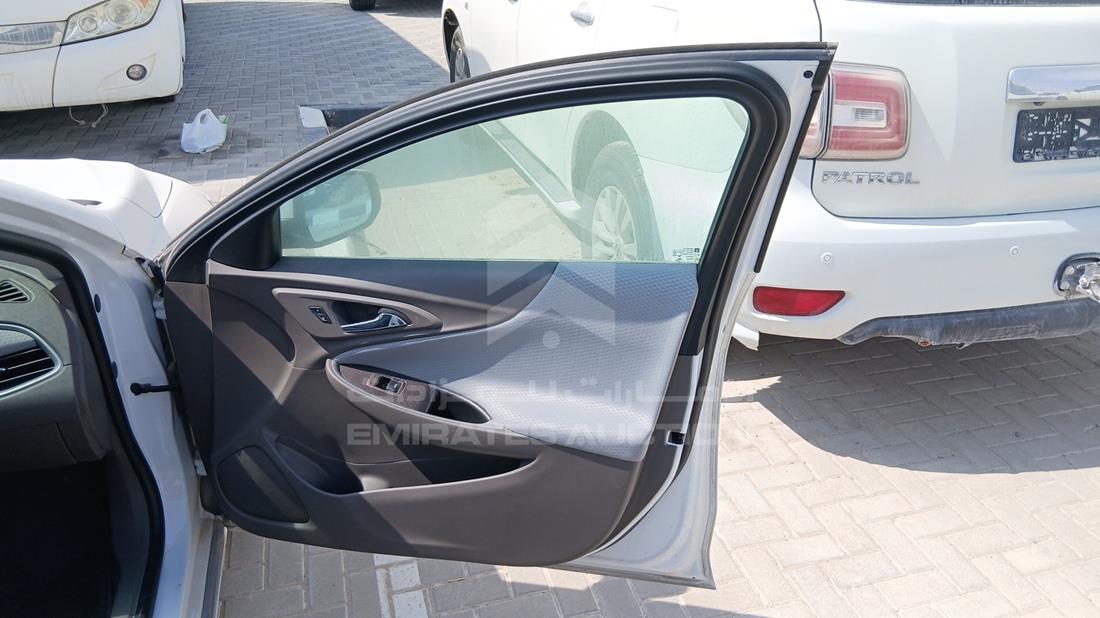 2019 Chevrolet Malibu — Front Right Door — Photo 24