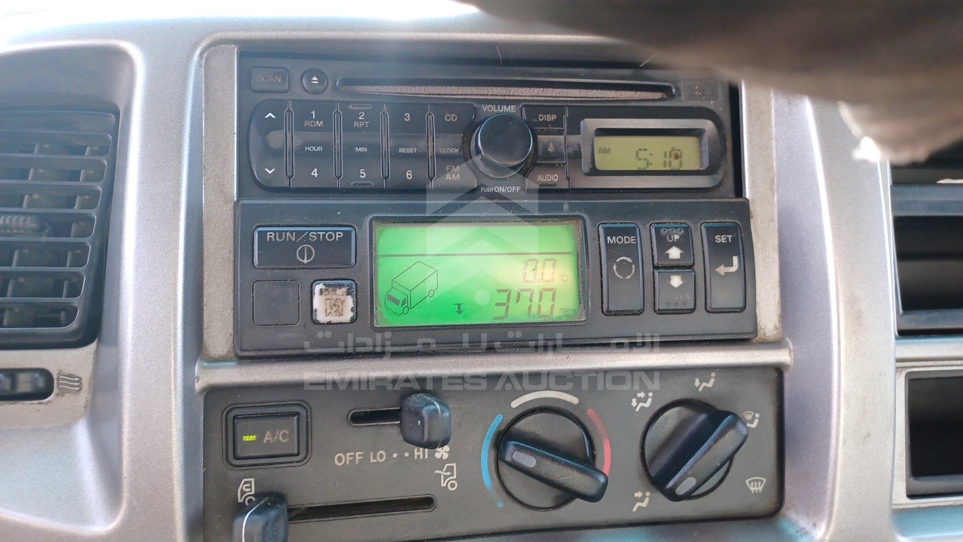 2011 HINO 500 VIN: JHDFG1JP1B1S18435