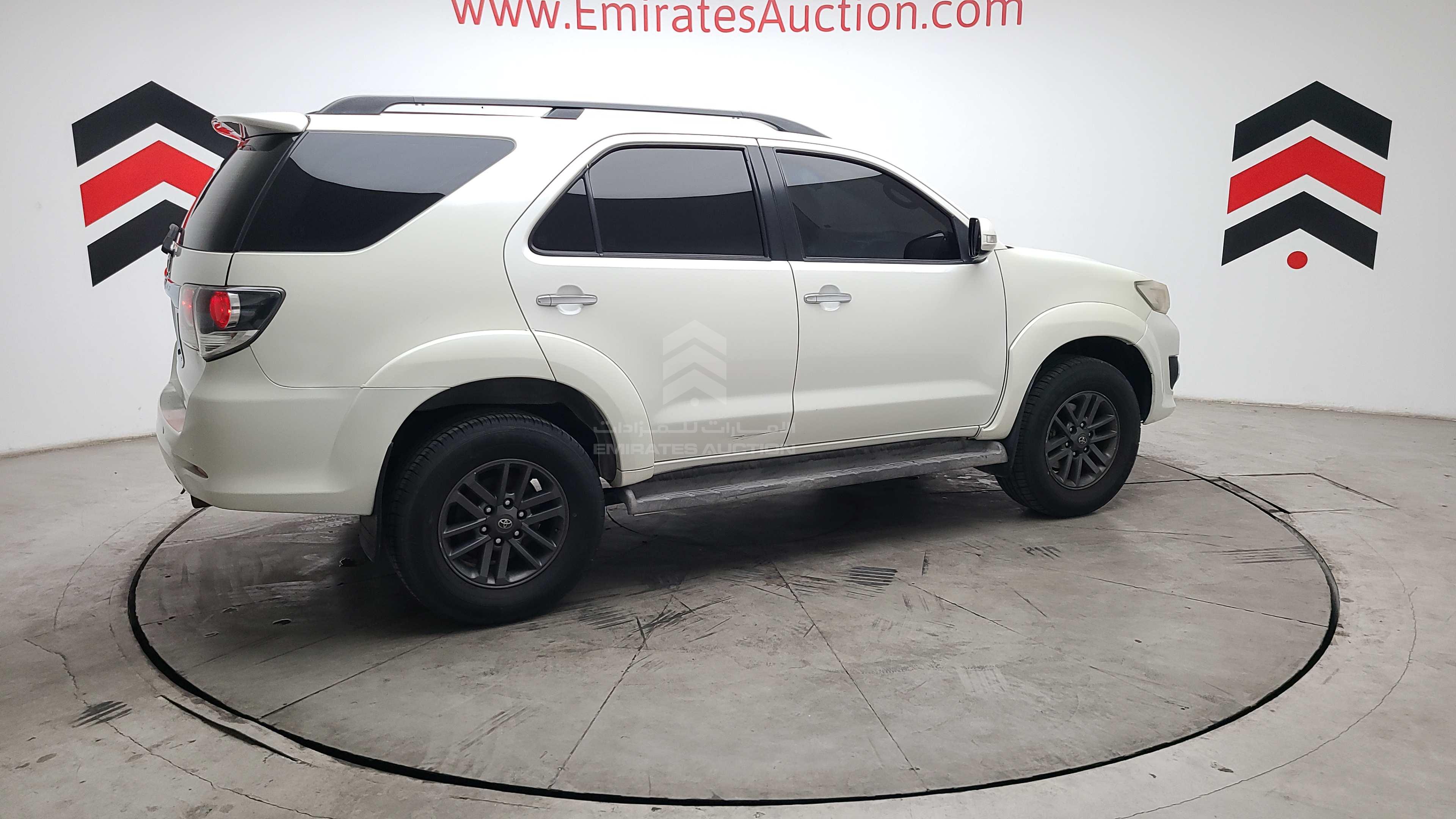 MHFYU59G9F7040120 - 2015 Toyota Fortuner - #460919