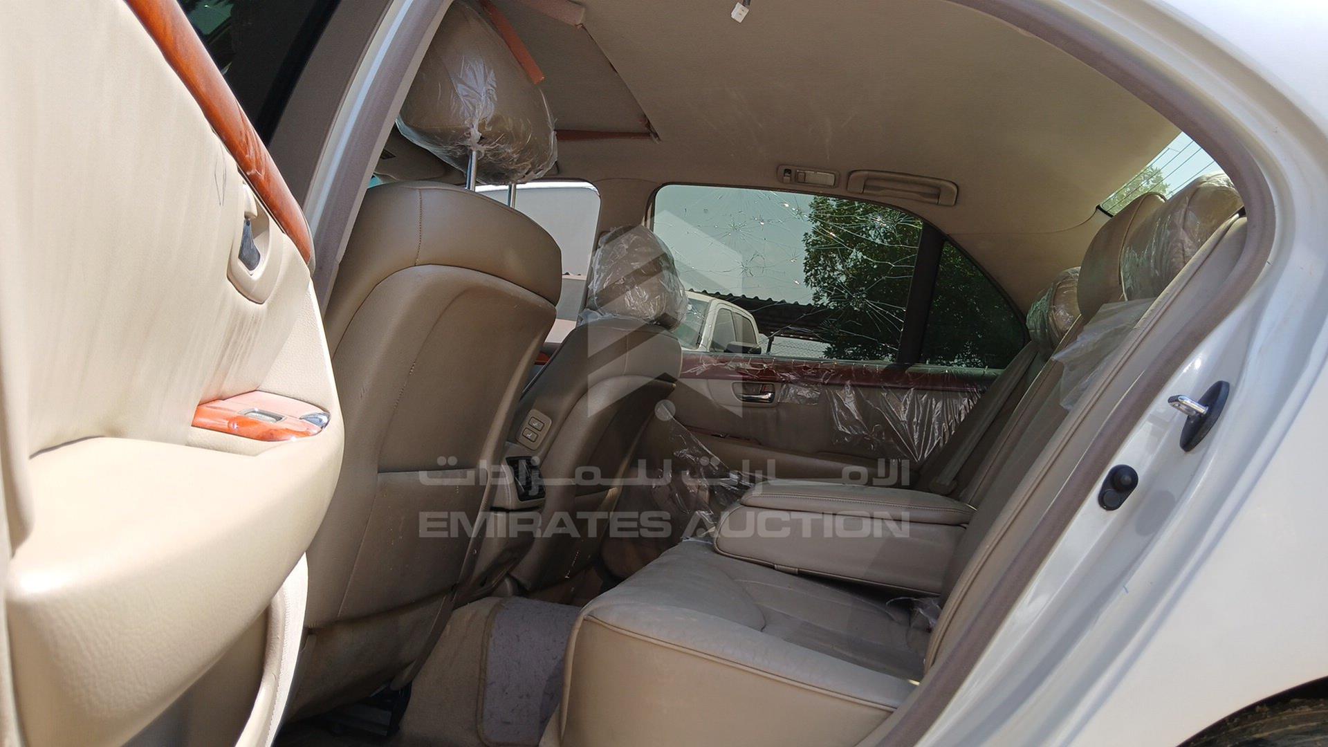 2001 LEXUS LS 430 VIN: JTHBN30FX10051232