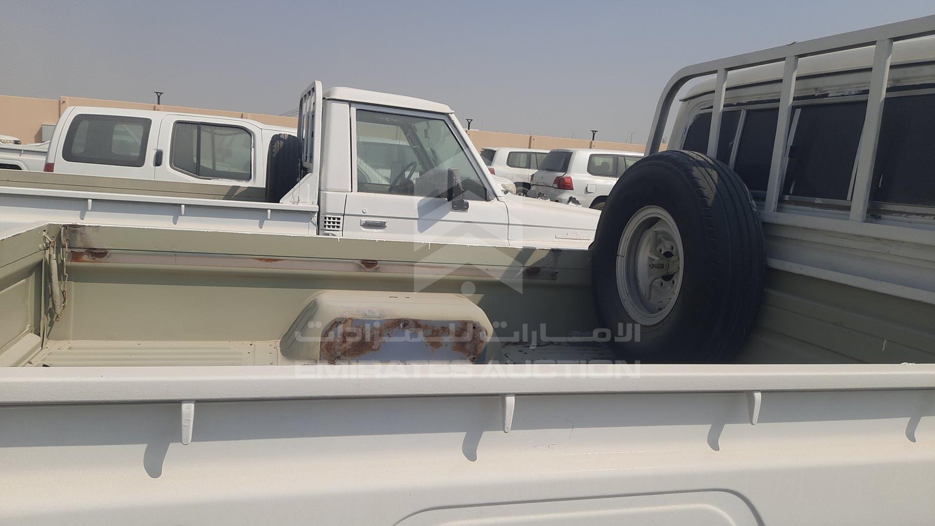 1994 TOYOTA LAND CRUISER PICKUP VIN: FZJ750021474