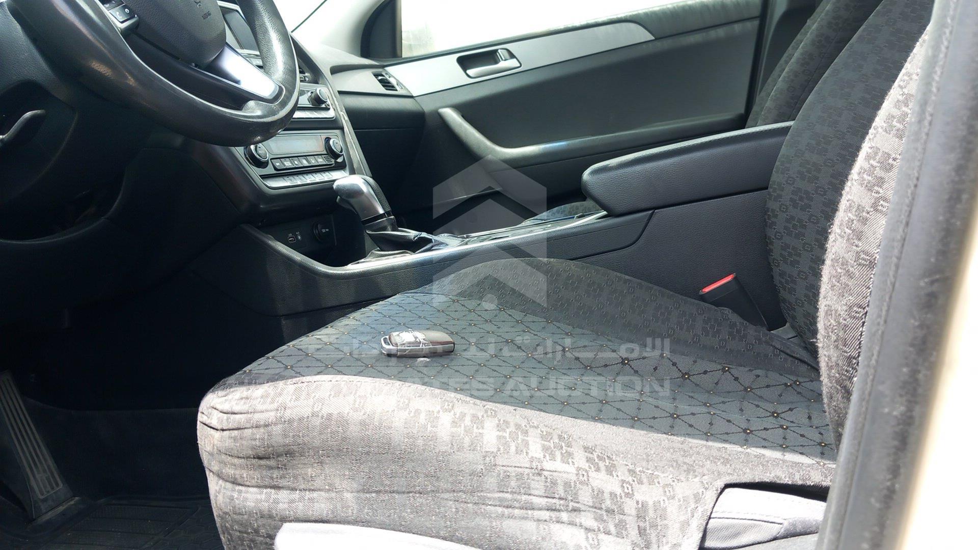 2019 HYUNDAI SONATA VIN: KMHE24132KA092933