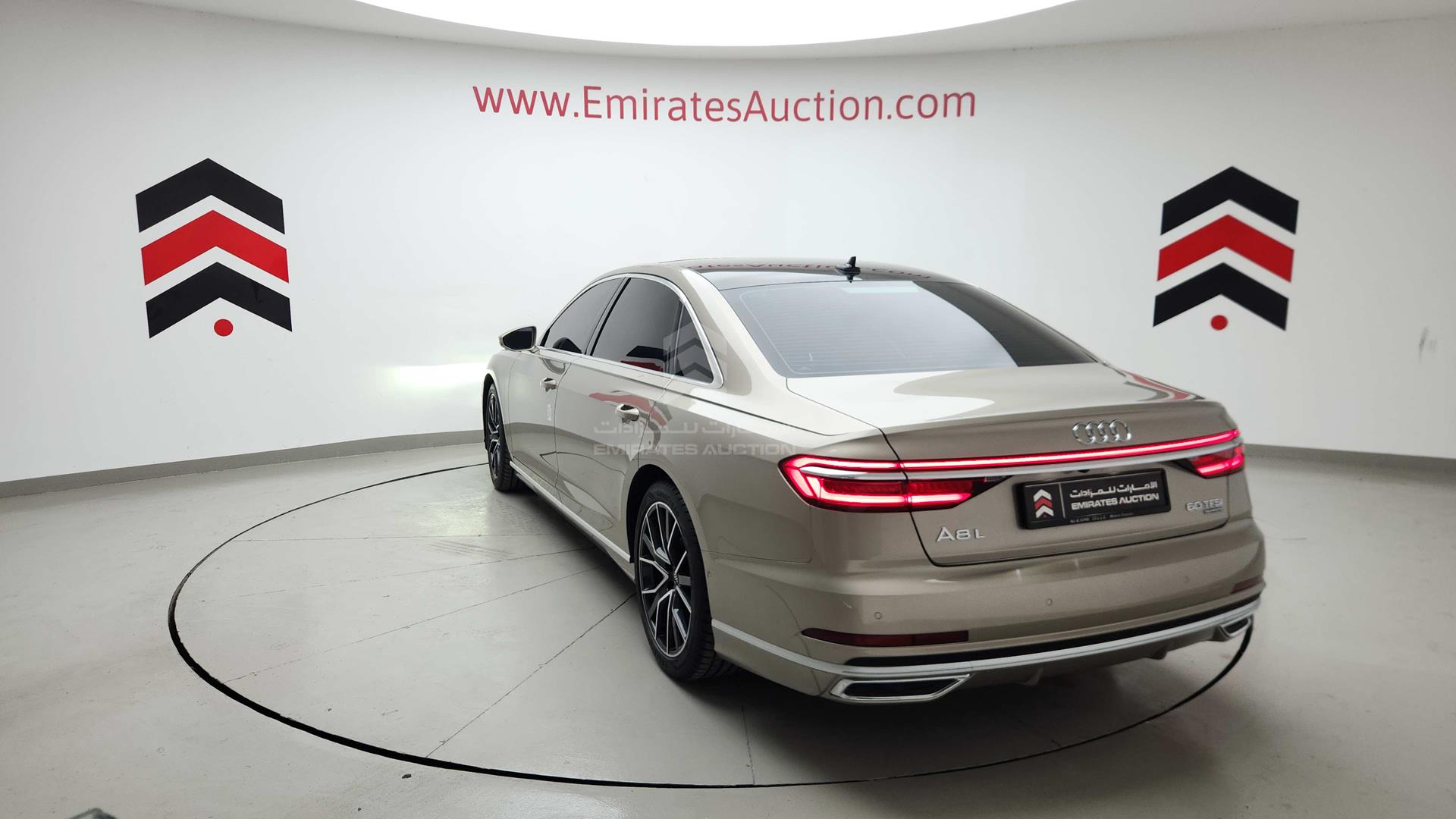 2019 AUDI A8 L VIN: WAUZZZF87KN003737