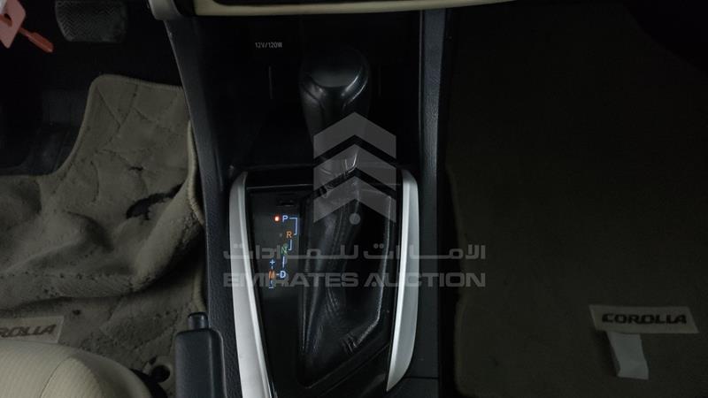 RKLBB9HE3J5206184 Auction: EmiratesAuction Lot: 435375 RKLBB9HE3J5206184 Toyota Corolla 2018 WHITE Photo 15
