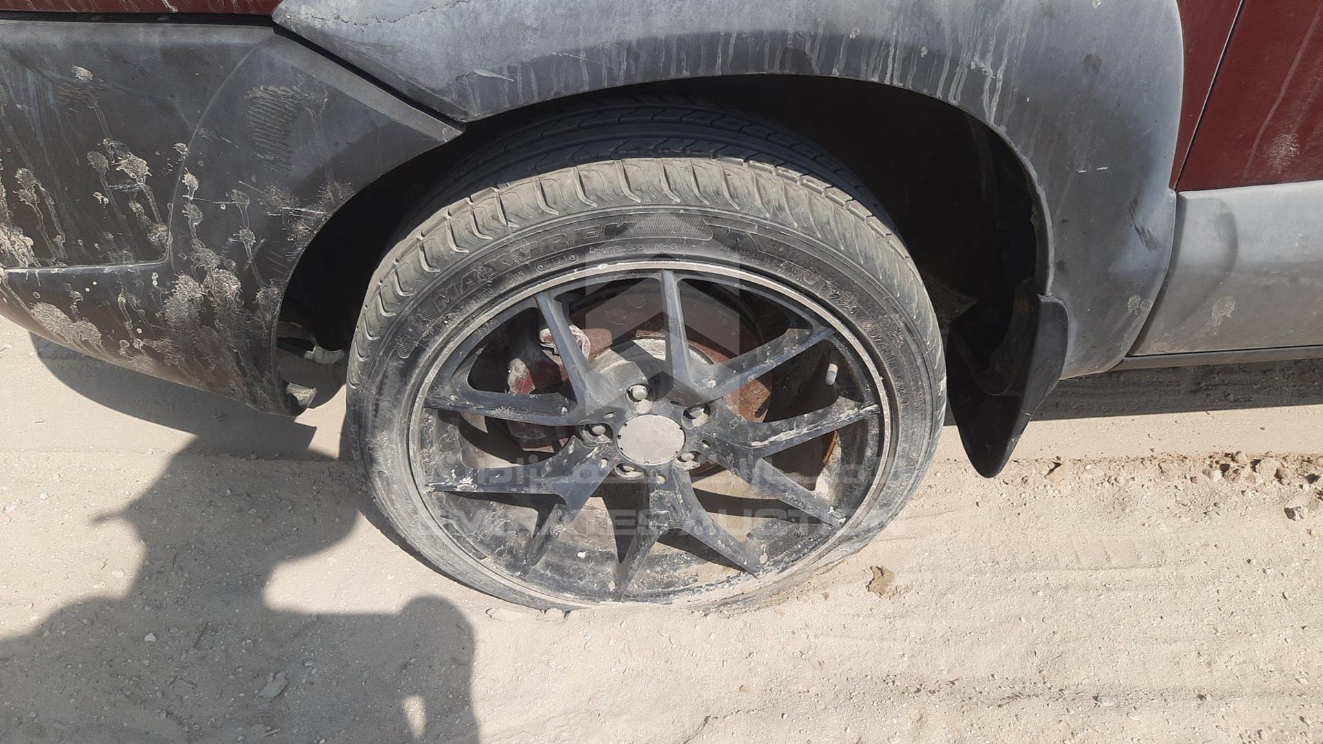 2009 HYUNDAI TUCSON VIN: KMHJM81B49U926989