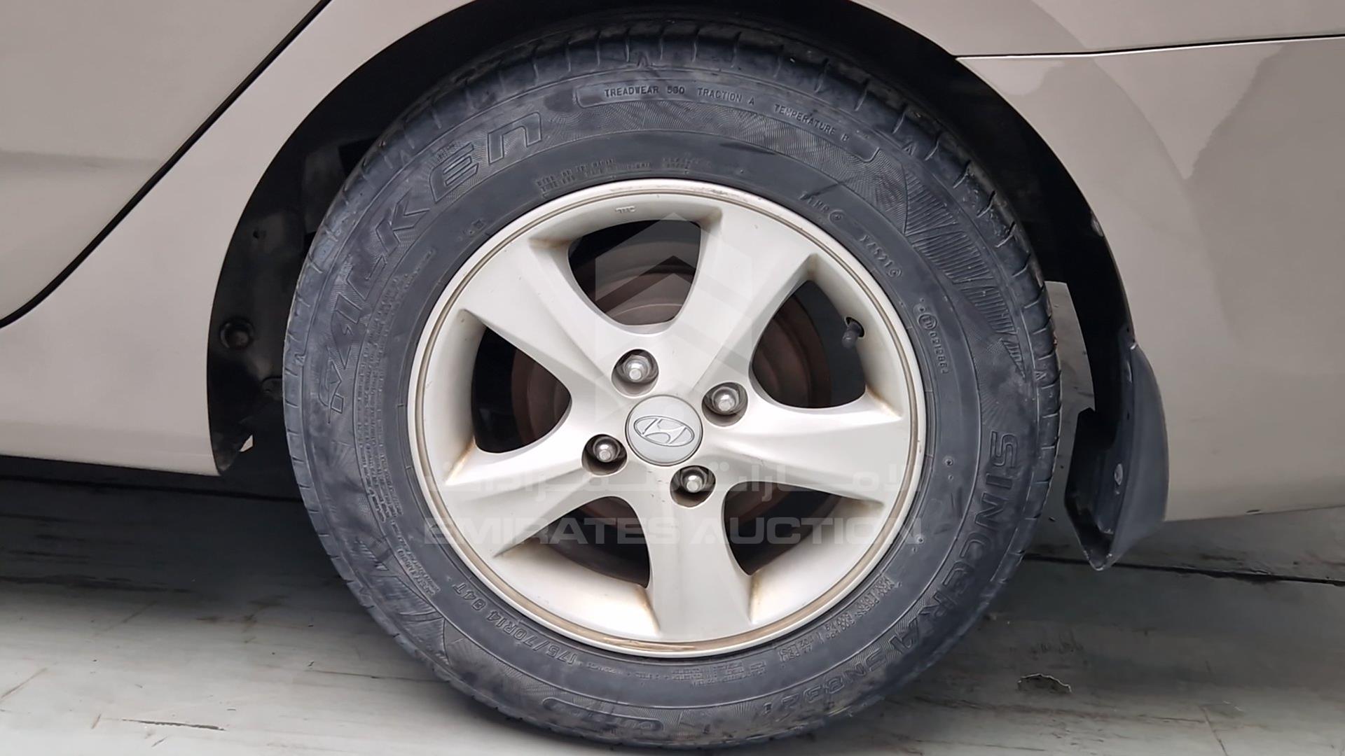 2015 HYUNDAI ACCENT VIN: KMHCT41DXFU662050