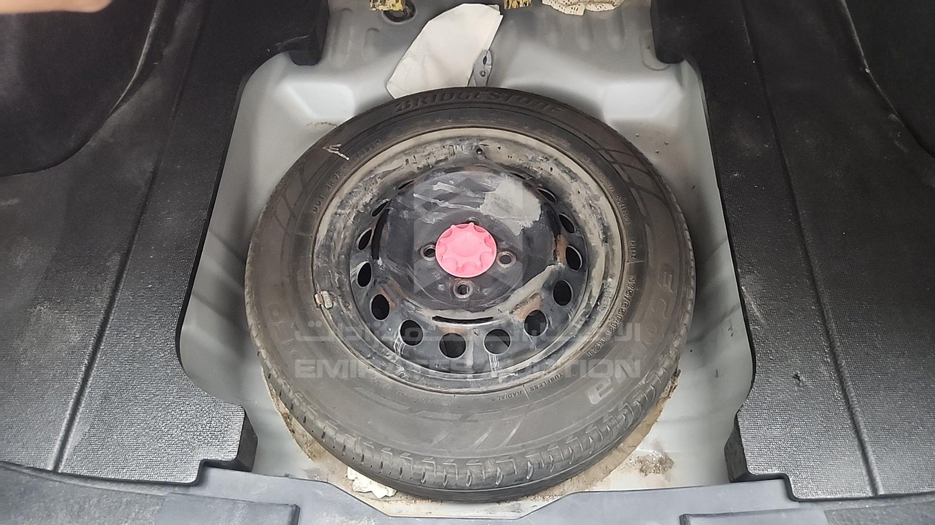 2015 TOYOTA YARIS VIN: MHFBT9F30F6035606