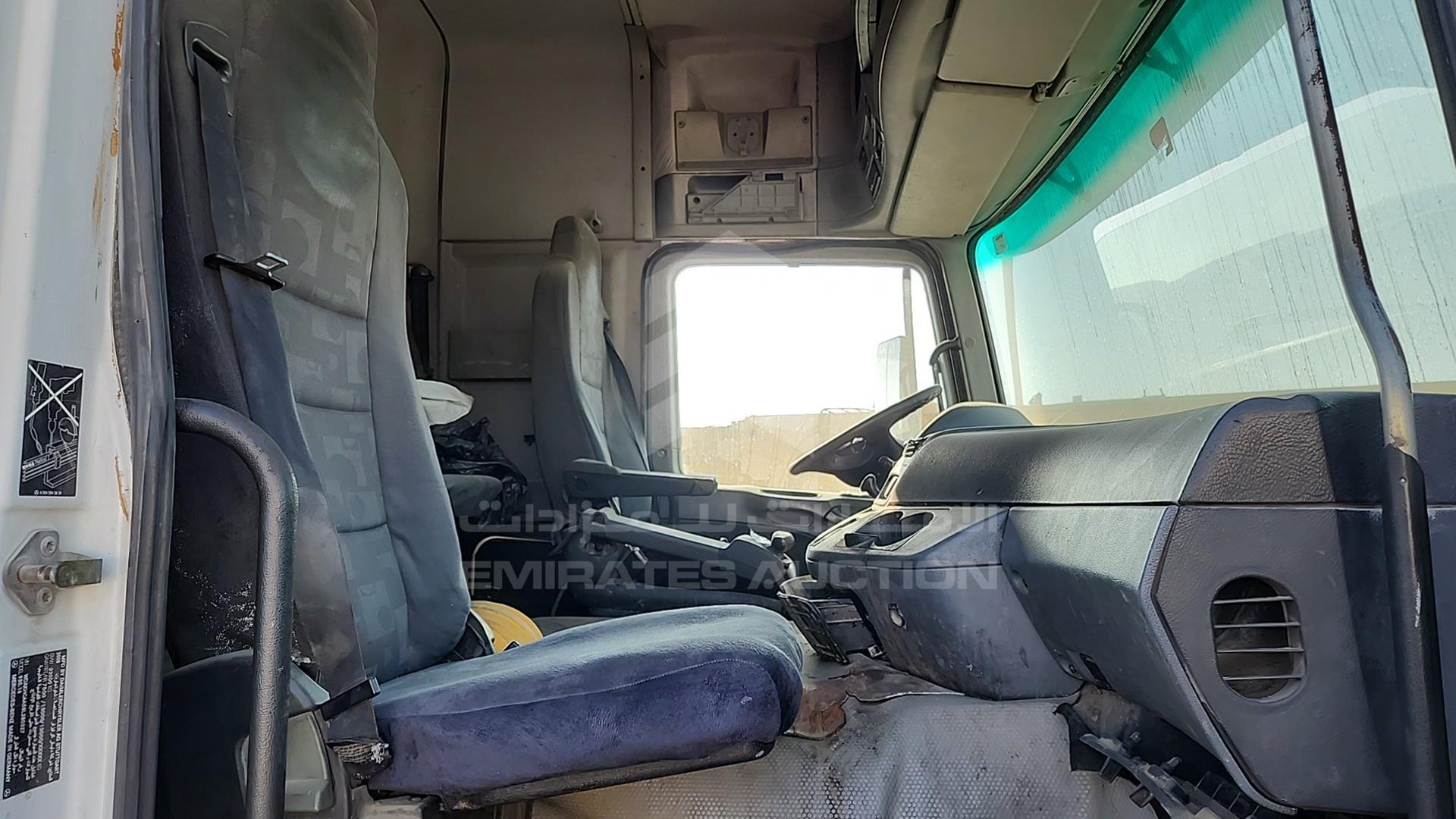 2008 MERCEDES ACTROS VIN: WDAKHCAA58L280327