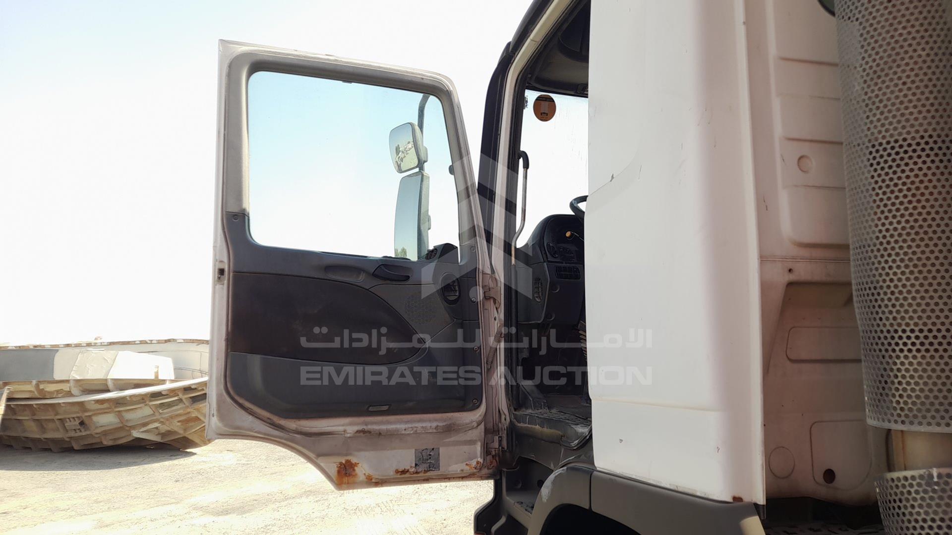 2008 MERCEDES ACTROS VIN: WDAKHCAA08L292157