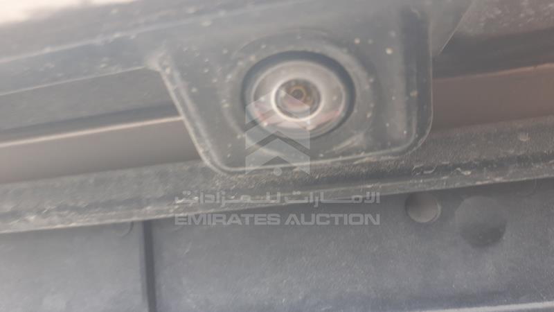 WP1ZZZ92ZFLA58456 Auction: EmiratesAuction Lot: 409142 WP1ZZZ92ZFLA58456 Porsche Cayenne S 2015 GOLD Photo 21