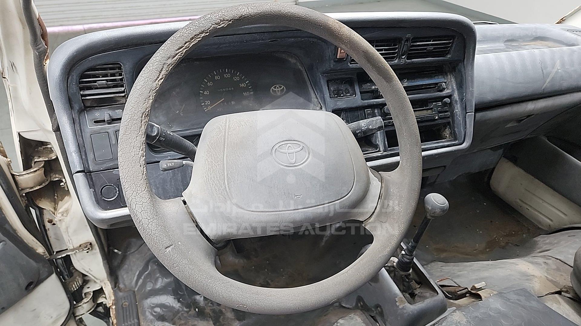 2004 TOYOTA HIACE VIN: JTCFR119347101604
