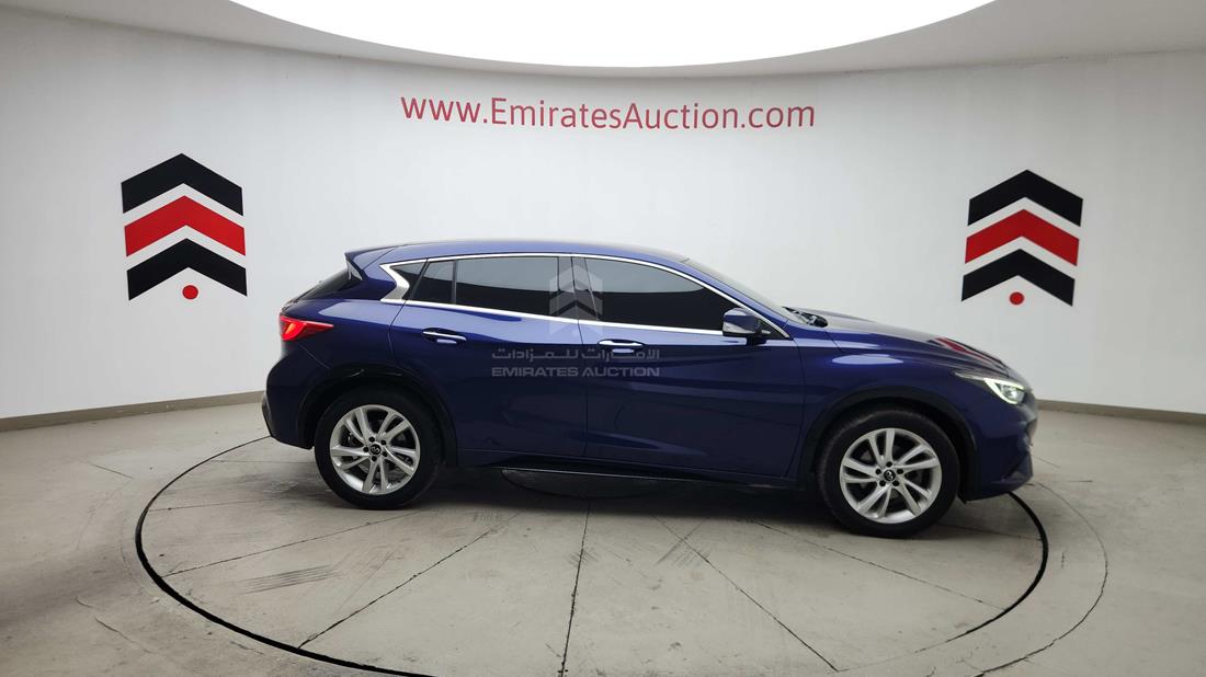 2018 Infiniti Q 30 — Right Full View — Photo 39