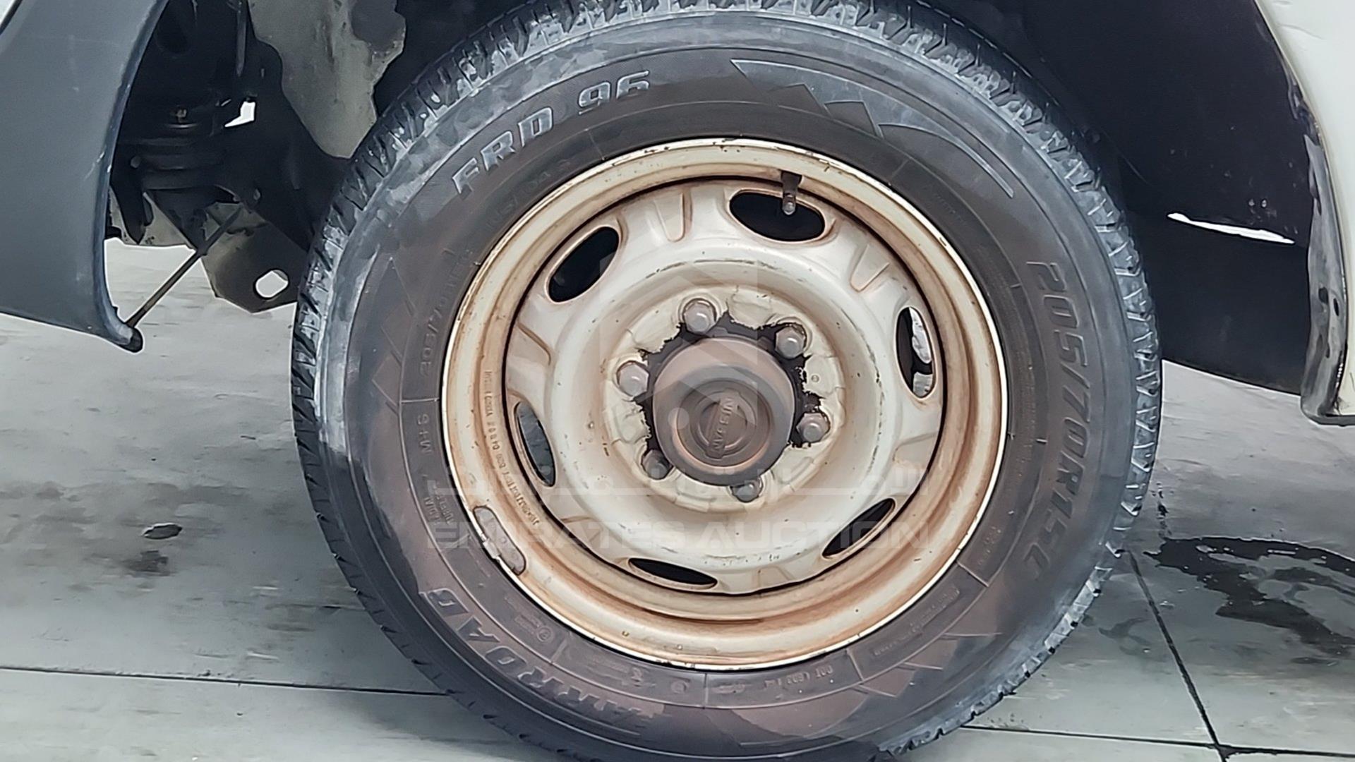 2005 NISSAN 2400 VIN: JN6DD22S95X075131