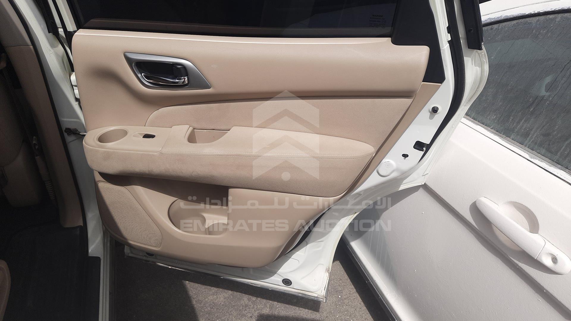 2016 NISSAN PATHFINDER VIN: 5N1AR2M51GC647684