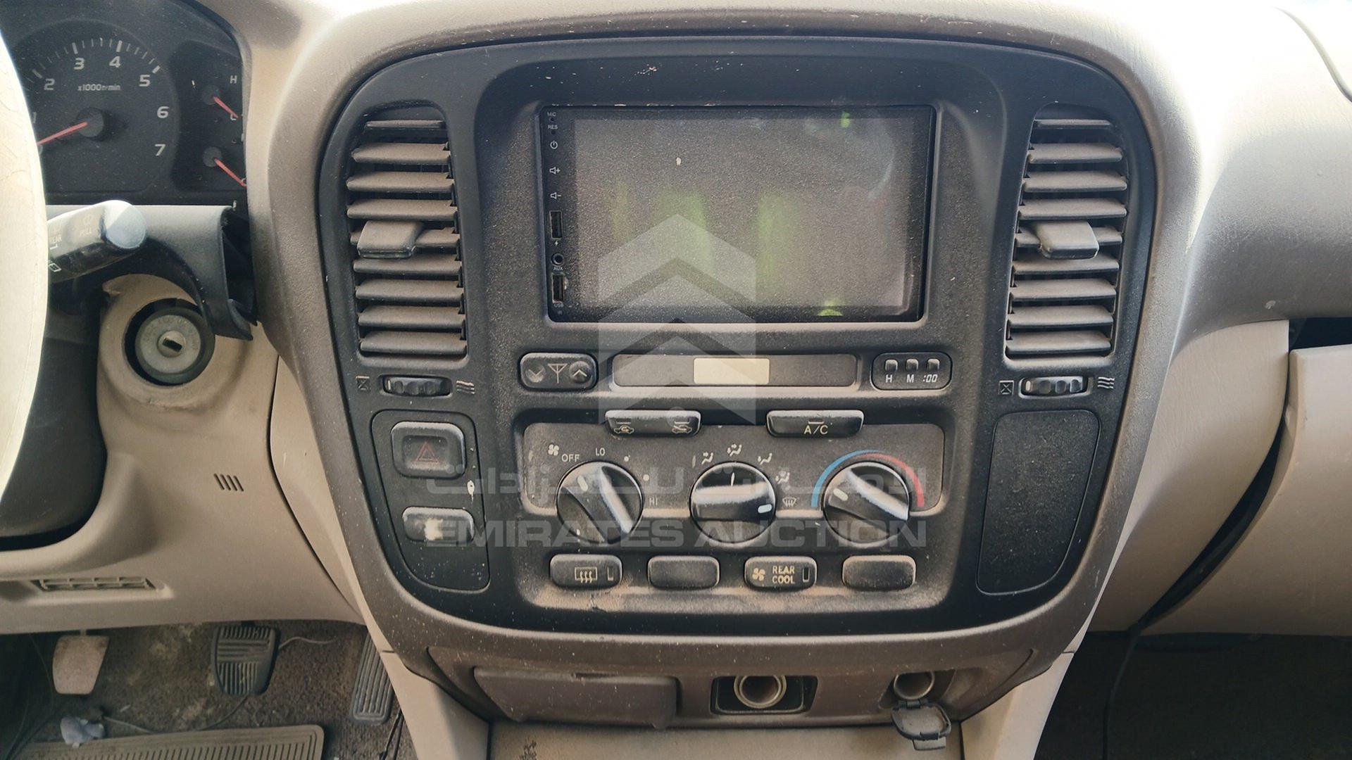 2000 TOYOTA LAND CRUISER VIN: JT3HJ09J5Y0027111