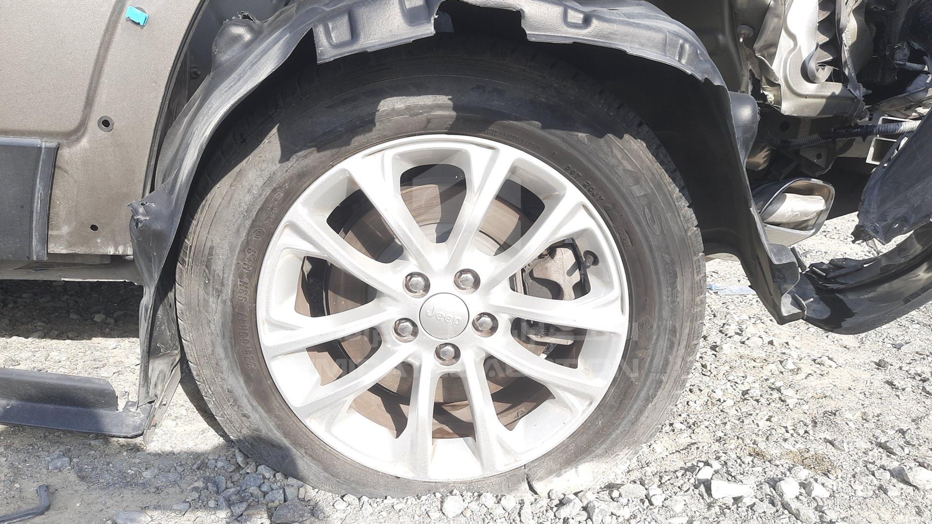 2019 JEEP CHEROKEE VIN: 1C4PJLAX4KD403712