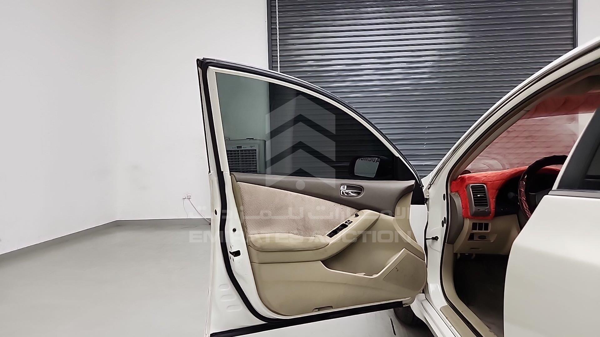 2008 NISSAN ALTIMA VIN: 1N4AL21D38C110243