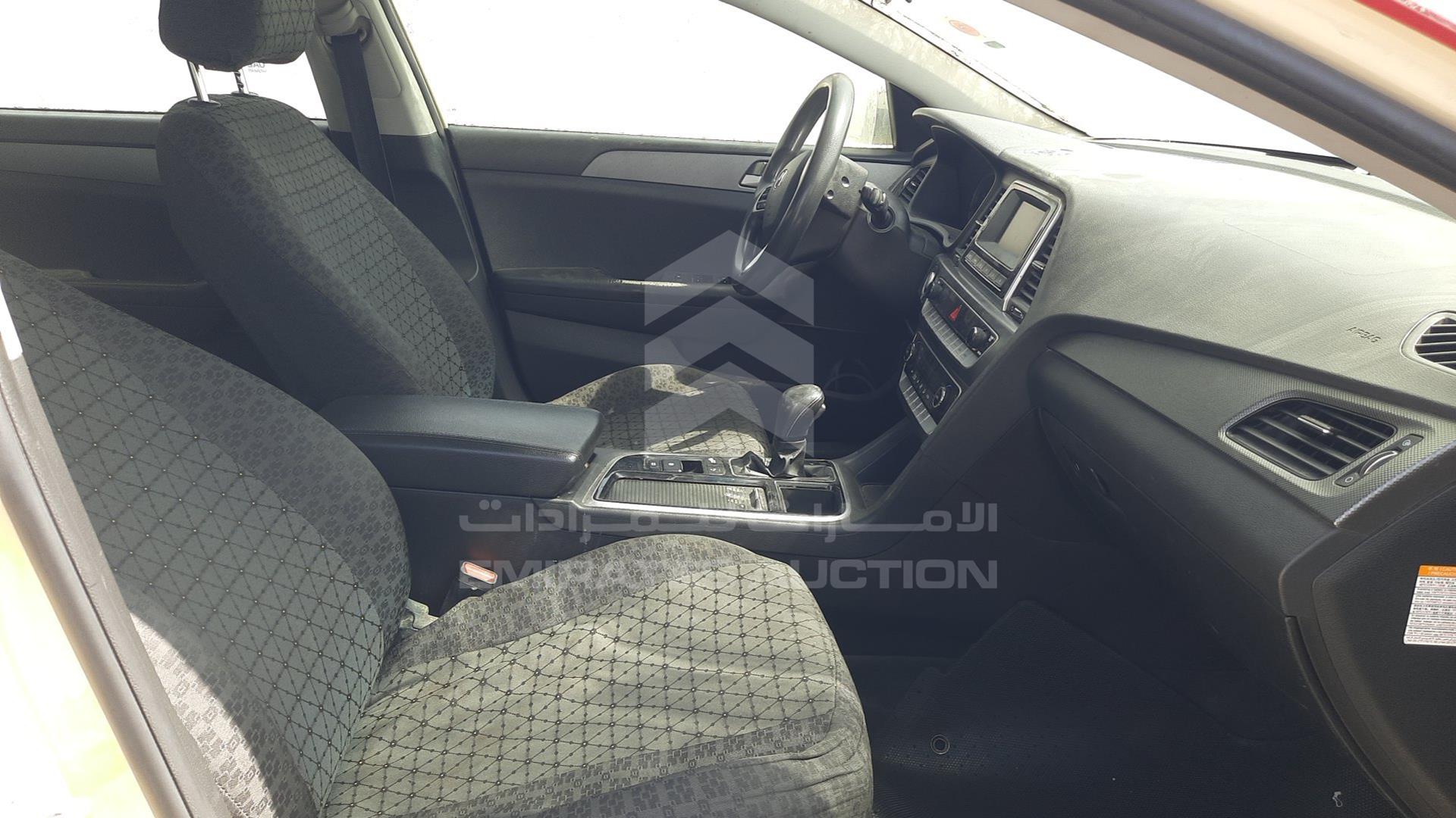 2019 HYUNDAI SONATA VIN: KMHE24136KA093020
