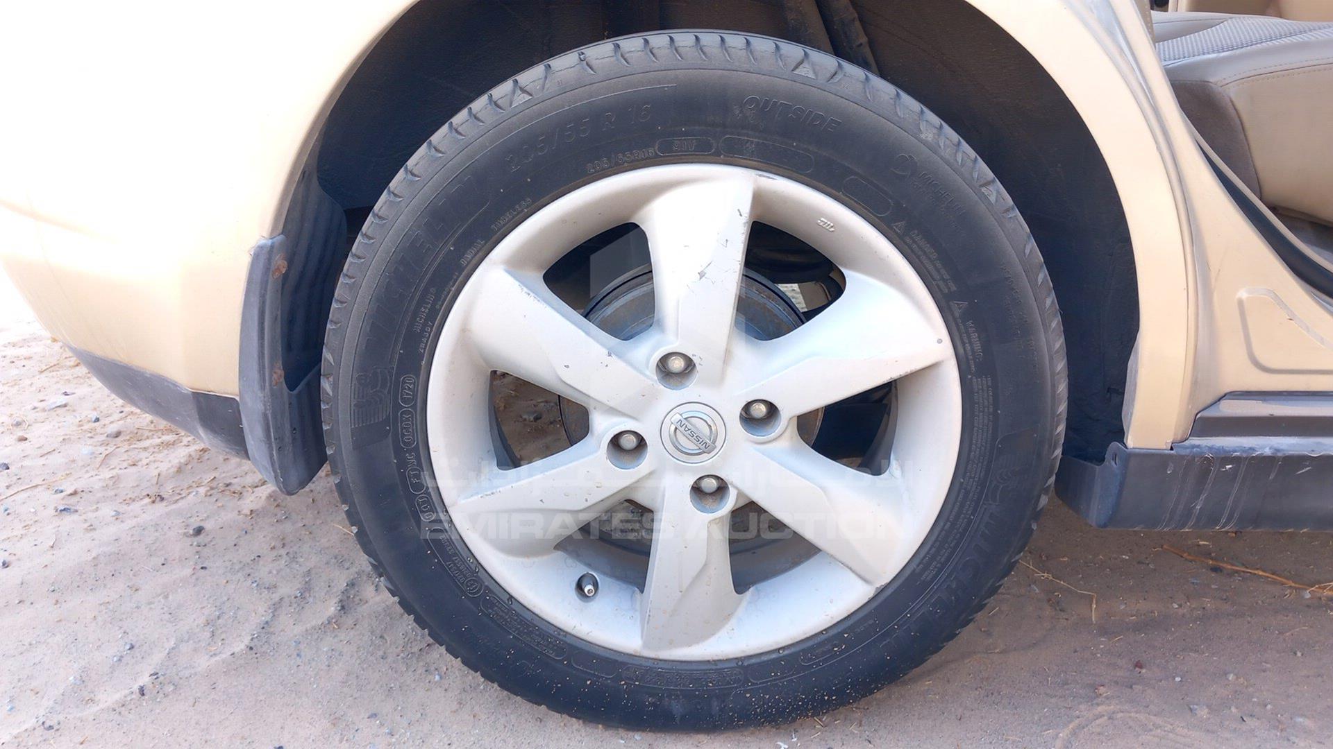 2008 NISSAN TIIDA VIN: JN1CC13CX8T005882