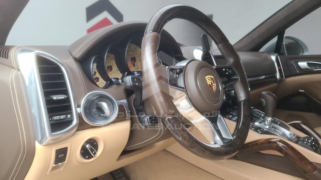 2015 Porsche Cayenne for sale in UAE WP1ZZZ92ZFLA82226 442075
