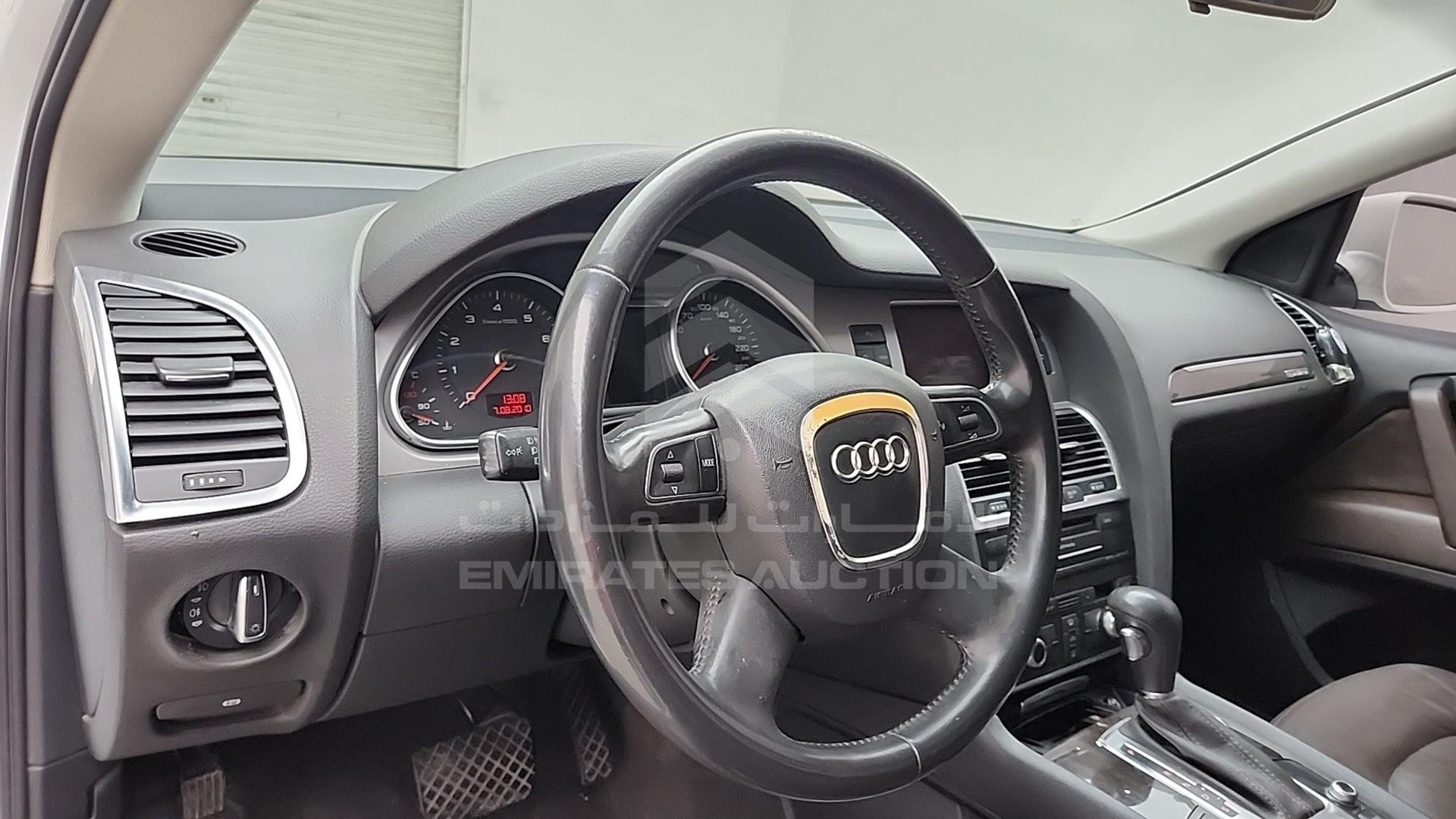 2011 AUDI Q7 VIN: WAUAGD4L6BD008768