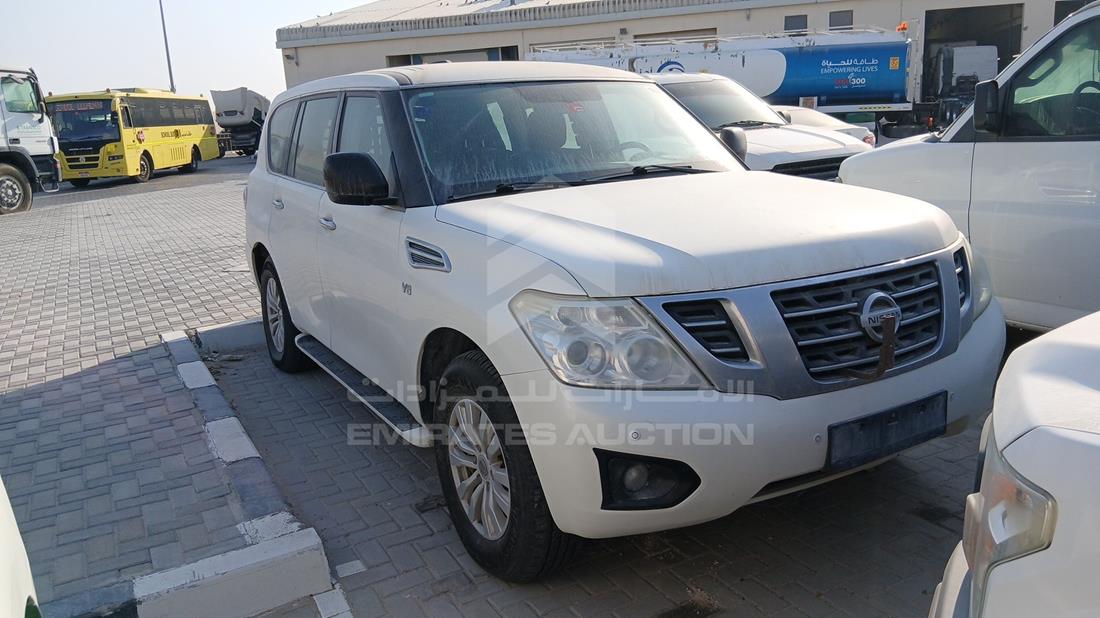 2019 Nissan Patrol — Front Right Angle — Photo 9