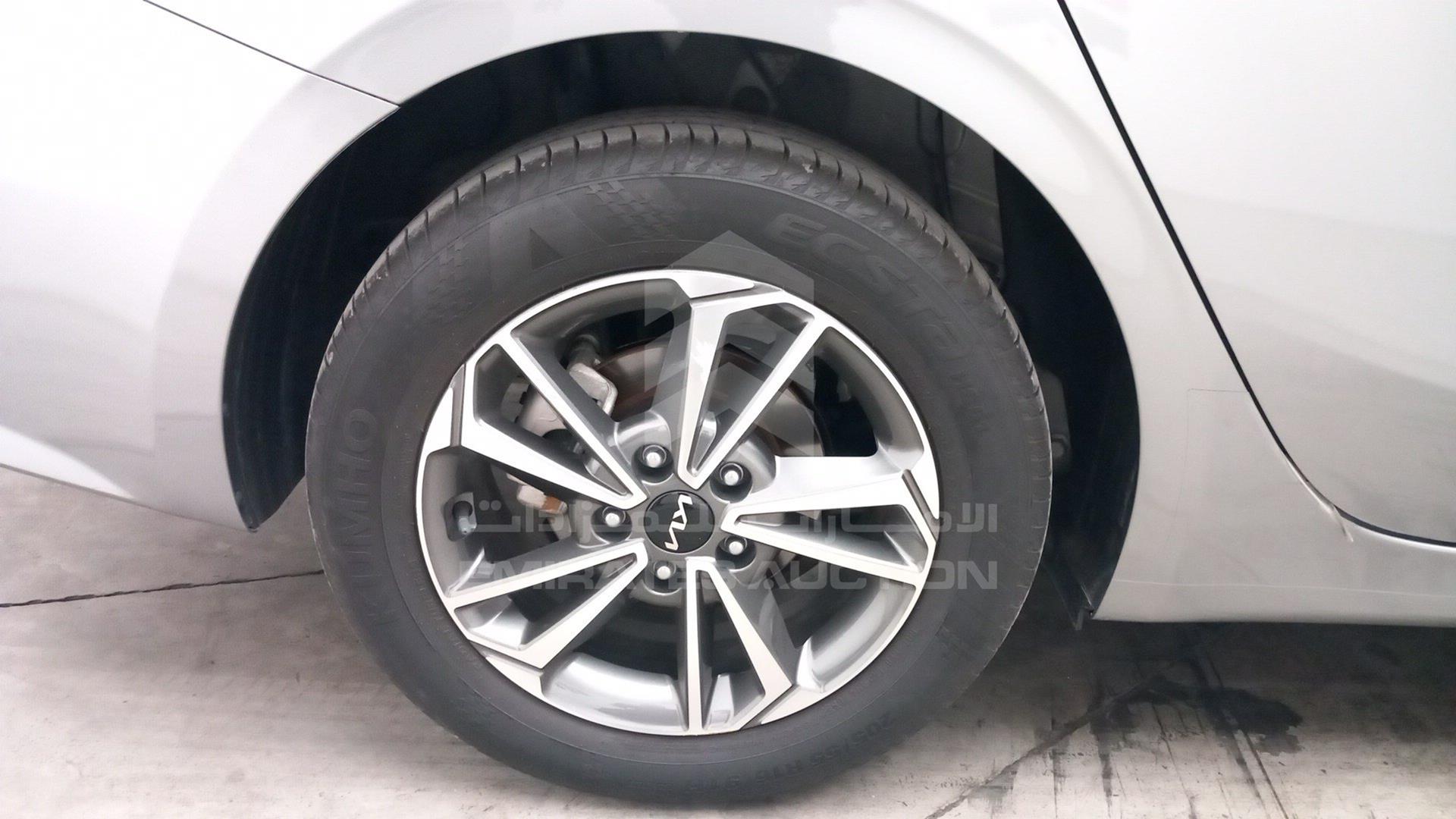 2023 KIA CERATO VIN: KNAF24160P5958371