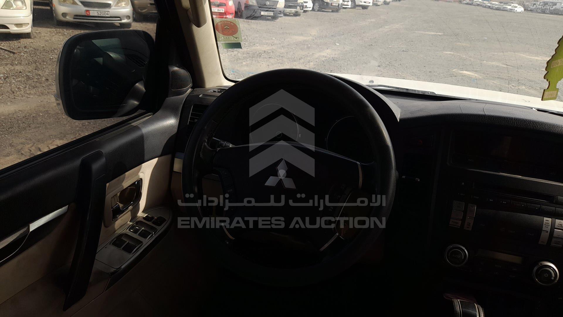 2012 MITSUBISHI PAJERO VIN: JMYLRV95WCJ704546