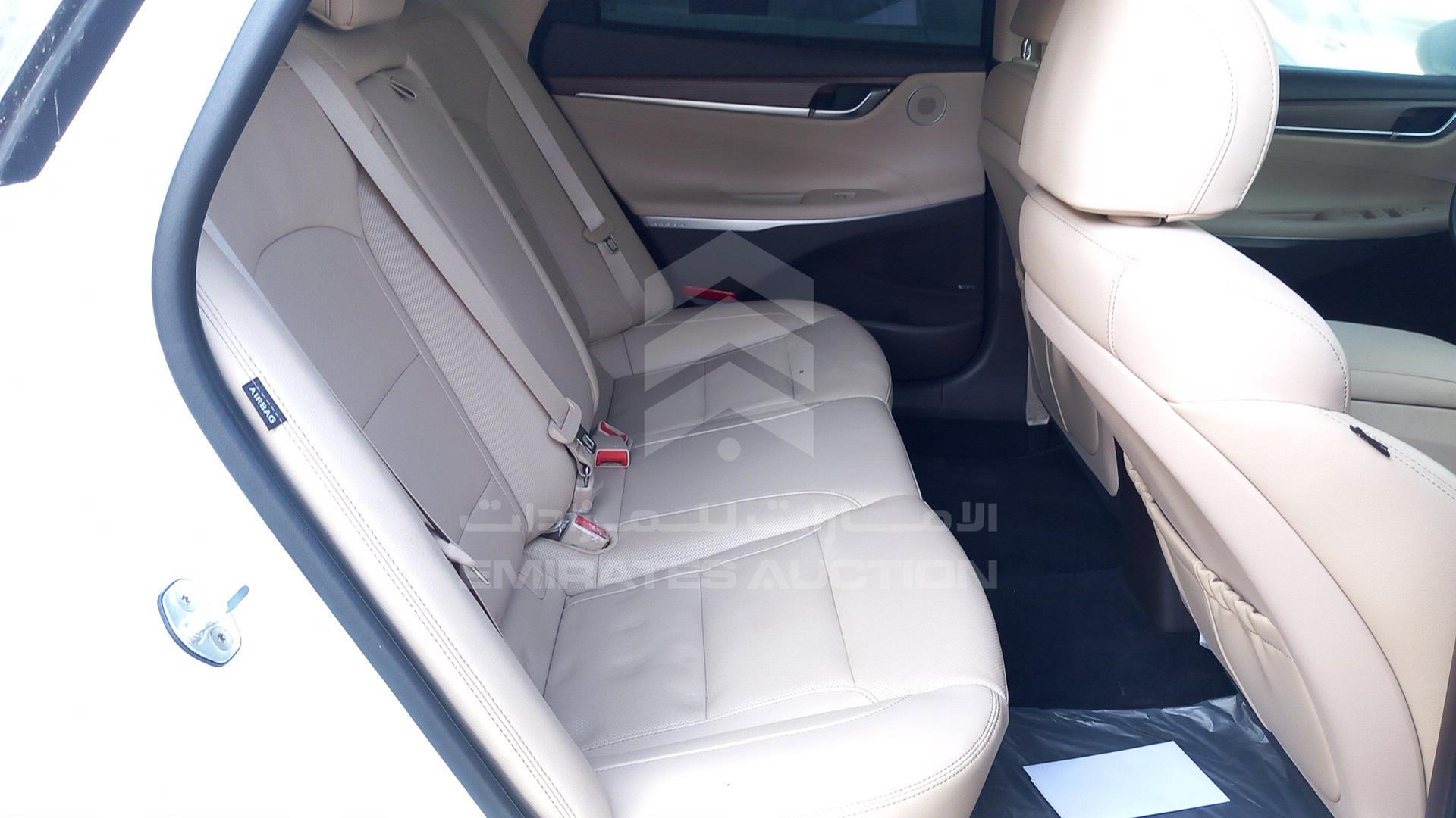 2019 HYUNDAI AZERA VIN: KMHF341F3LA277652