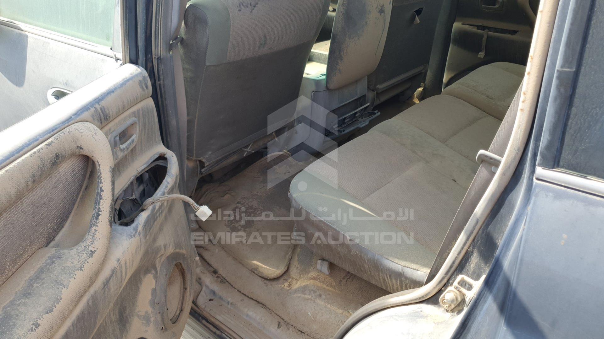 2004 TOYOTA LAND CRUISER VIN: JTECB09J443013529