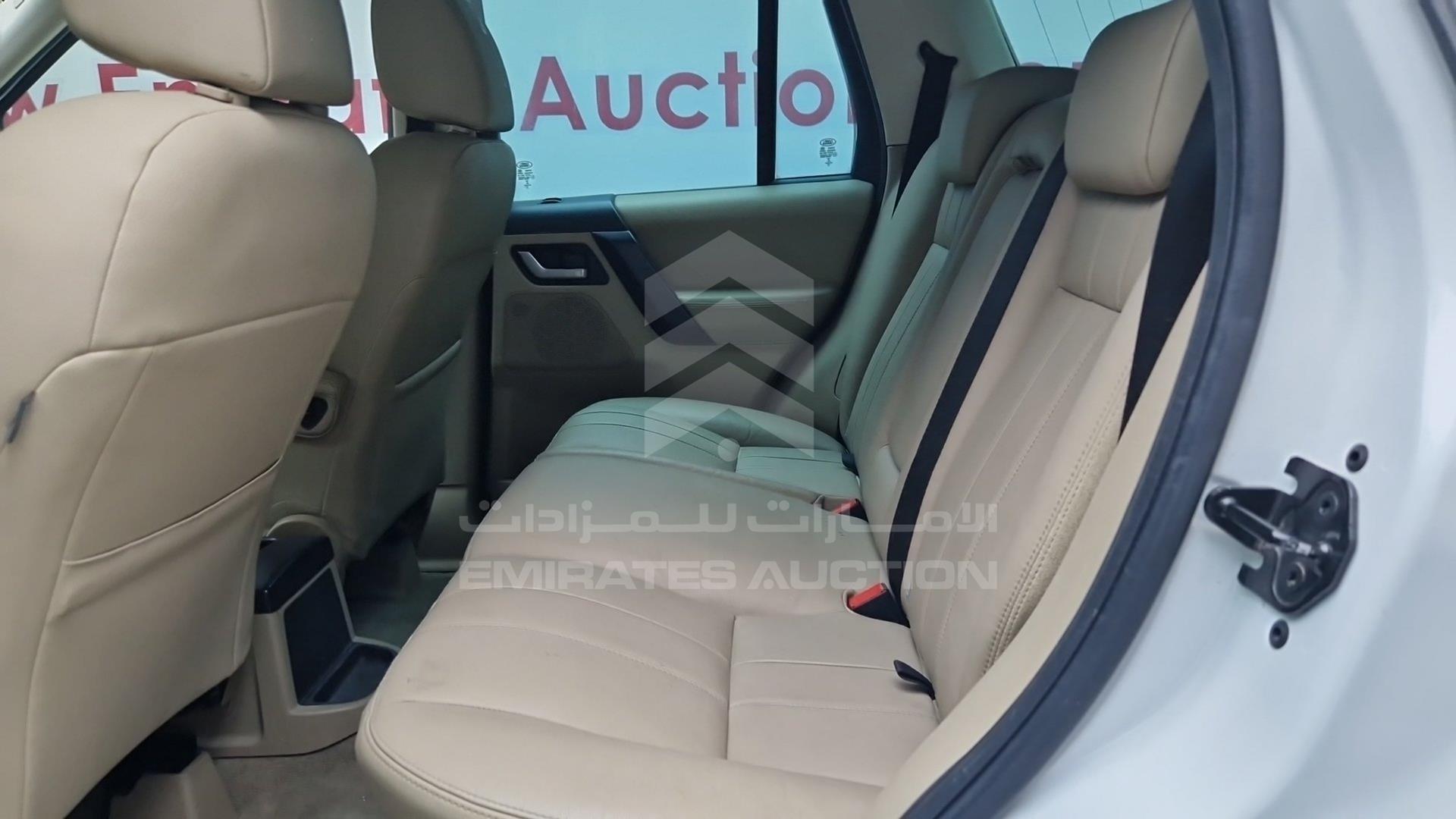2014 LAND ROVER LR 2 VIN: SALFA2BG8EH390036