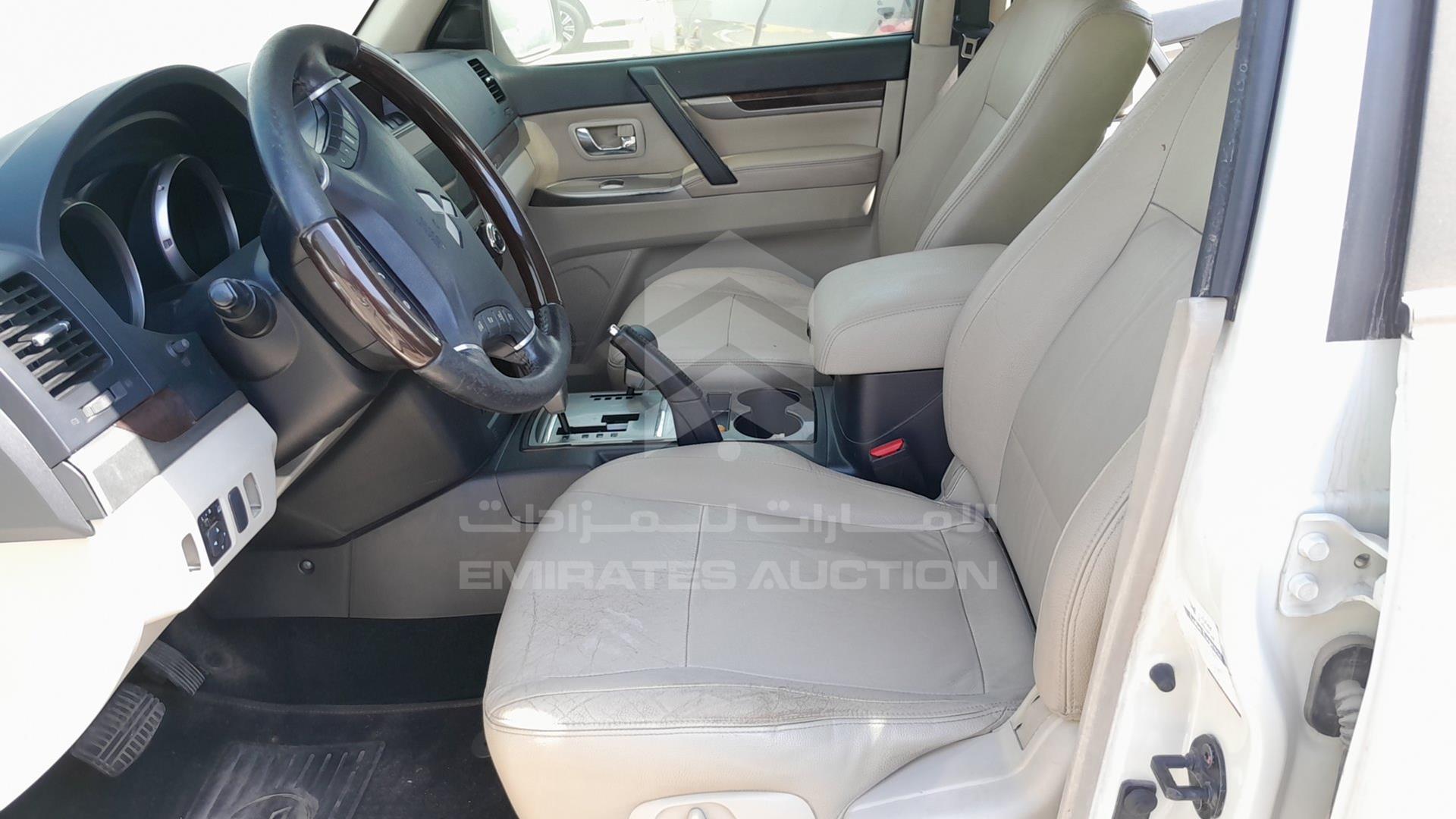 2015 MITSUBISHI PAJERO VIN: JMYLYV95WFJ713366
