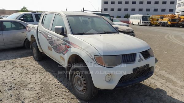 MMBJNKB408D030521 Mitsubishi L 200