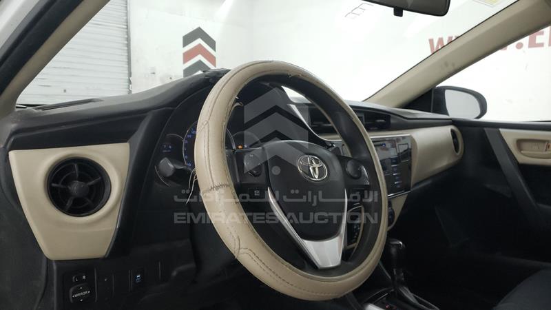 RKLBB9HE8H5198951 Auction: EmiratesAuction Lot: 404127 RKLBB9HE8H5198951 Toyota Corolla 2017 WHITE Photo 11