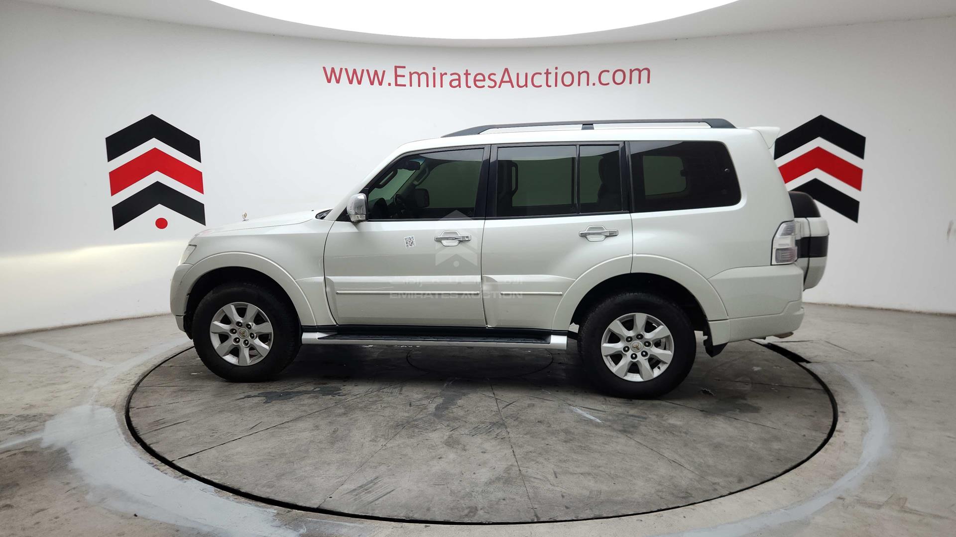 2020 MITSUBISHI PAJERO VIN: JE4MR62M0LJ703693