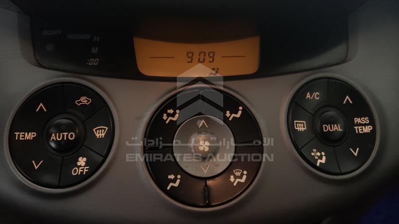 JTMBD31V685175120 Auction: EmiratesAuction Lot: 445927 JTMBD31V685175120 Toyota RAV 4 2008 WHITE Photo 17