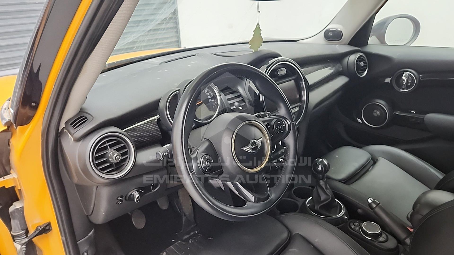 2015 MINI COOPER VIN: WMWXU3C5XFT892192