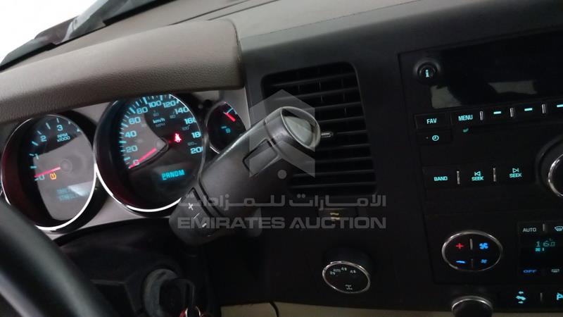 3GCPK9E7XCG160017 Auction: EmiratesAuction Lot: 409827 3GCPK9E7XCG160017 Chevrolet Silverado 2012 RED Photo 17