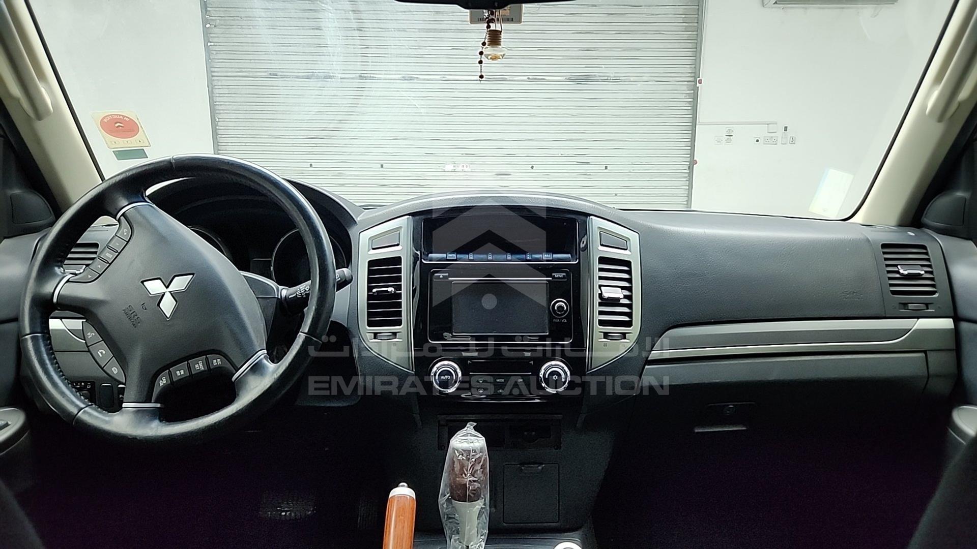 2016 MITSUBISHI PAJERO VIN: JMYMRV85WGJ724215