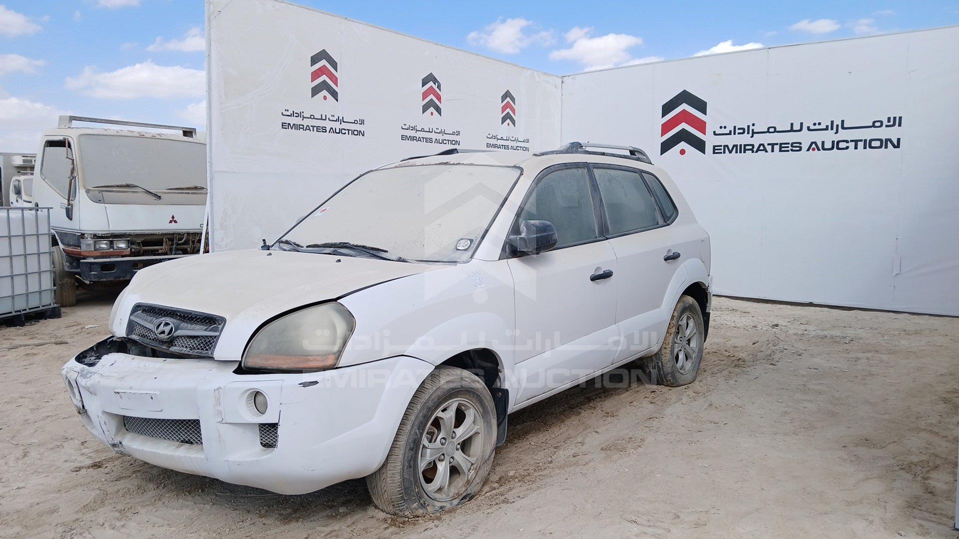 2009 HYUNDAI TUCSON VIN: KMHJM81B49U047461