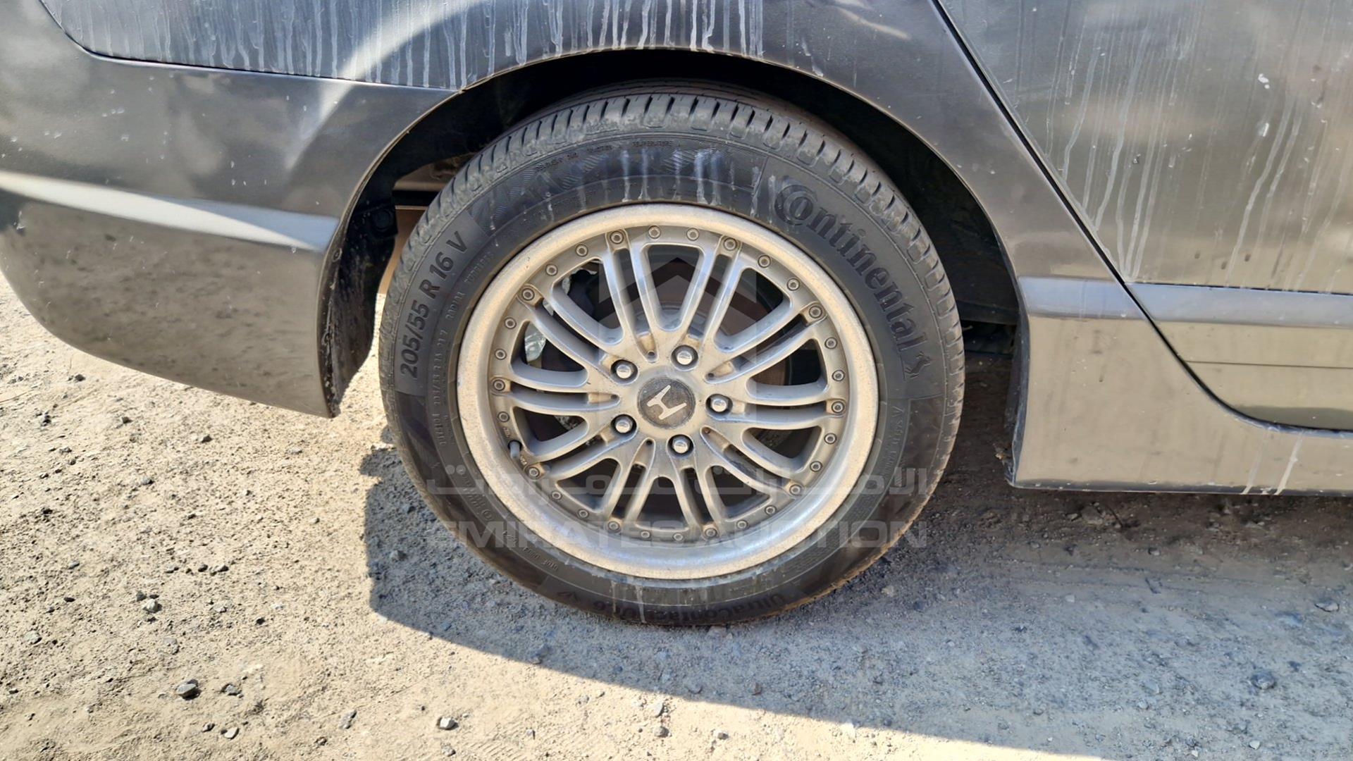 2009 HONDA CIVIC VIN: JHMFD162X9S402993