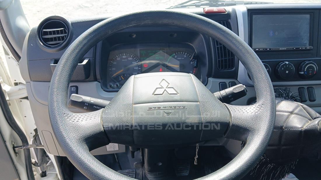 2026 Mitsubishi Canter — Steering & Mounted Controls — Photo 14