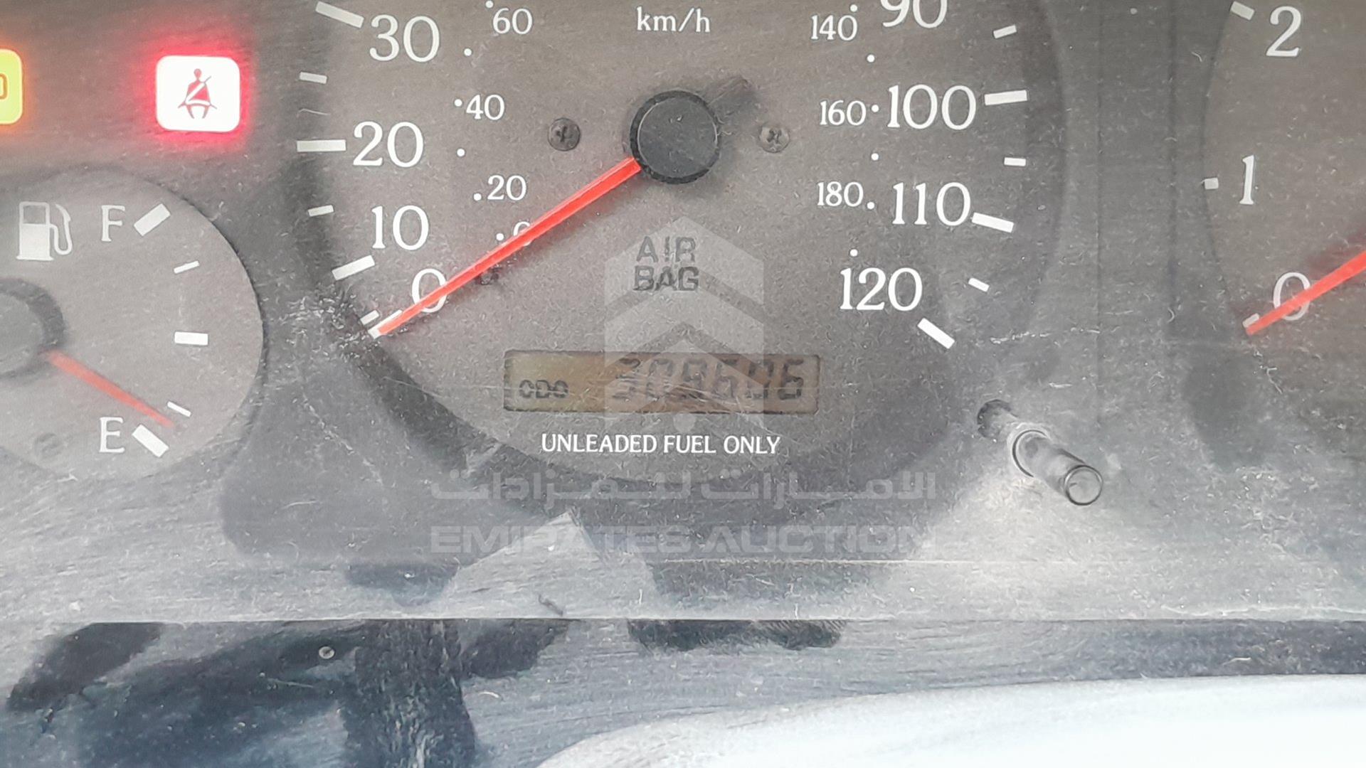 1998 INFINITI QX4 VIN: JNRAR05Y7WW030384